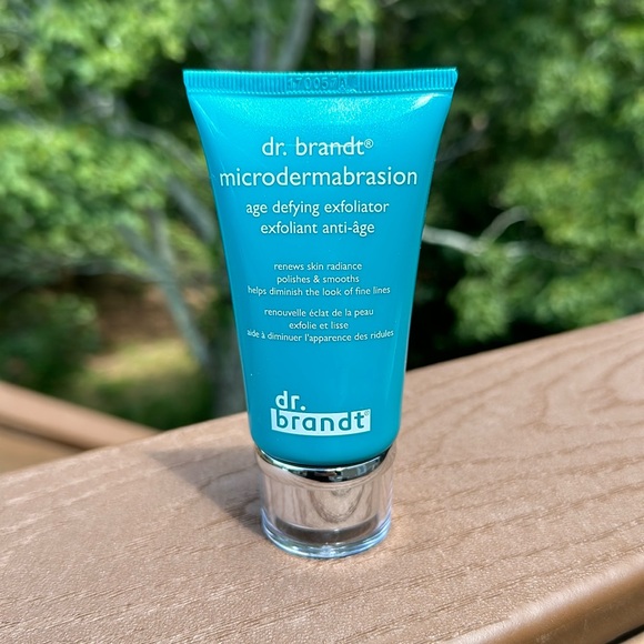 Dr. Brandt Other - Dr. Brandt Microdermabrasion Age Defying Exfoliator anti-aging NWT sealed 2 .oz